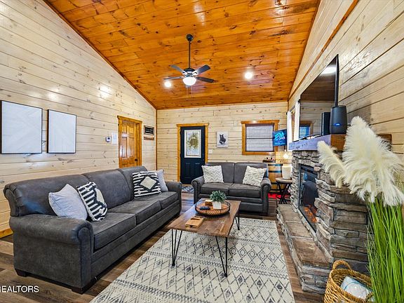 5th image of 1636 Eagle Springs Rd