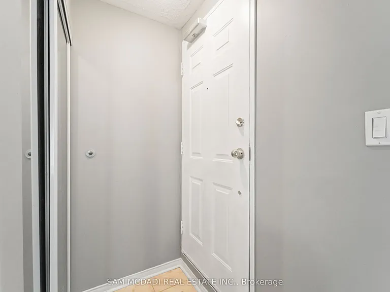 310 John St #170 — Photo 3