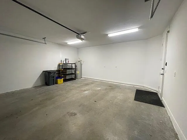 12921 Trevi Isle Dr — Photo 32