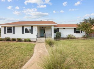 1826 Quailwood Dr, Fredericksburg, TX 78624