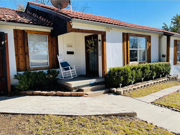3126 Carlson Dr — Photo 15