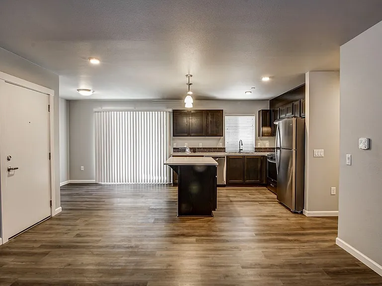 14615 NE Rose Pkwy — Photo 8