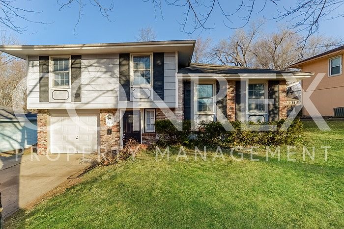1st image of 7818 E 117th Pl