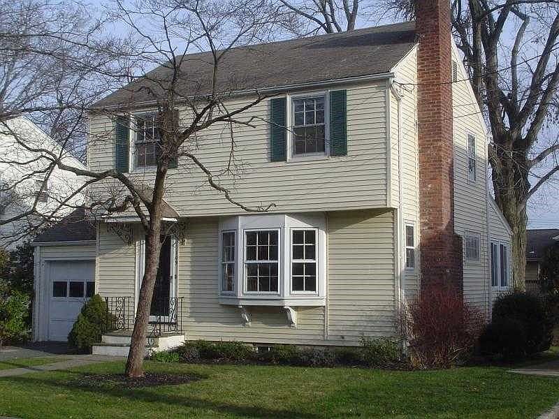 2nd image of 109 S Prospect St