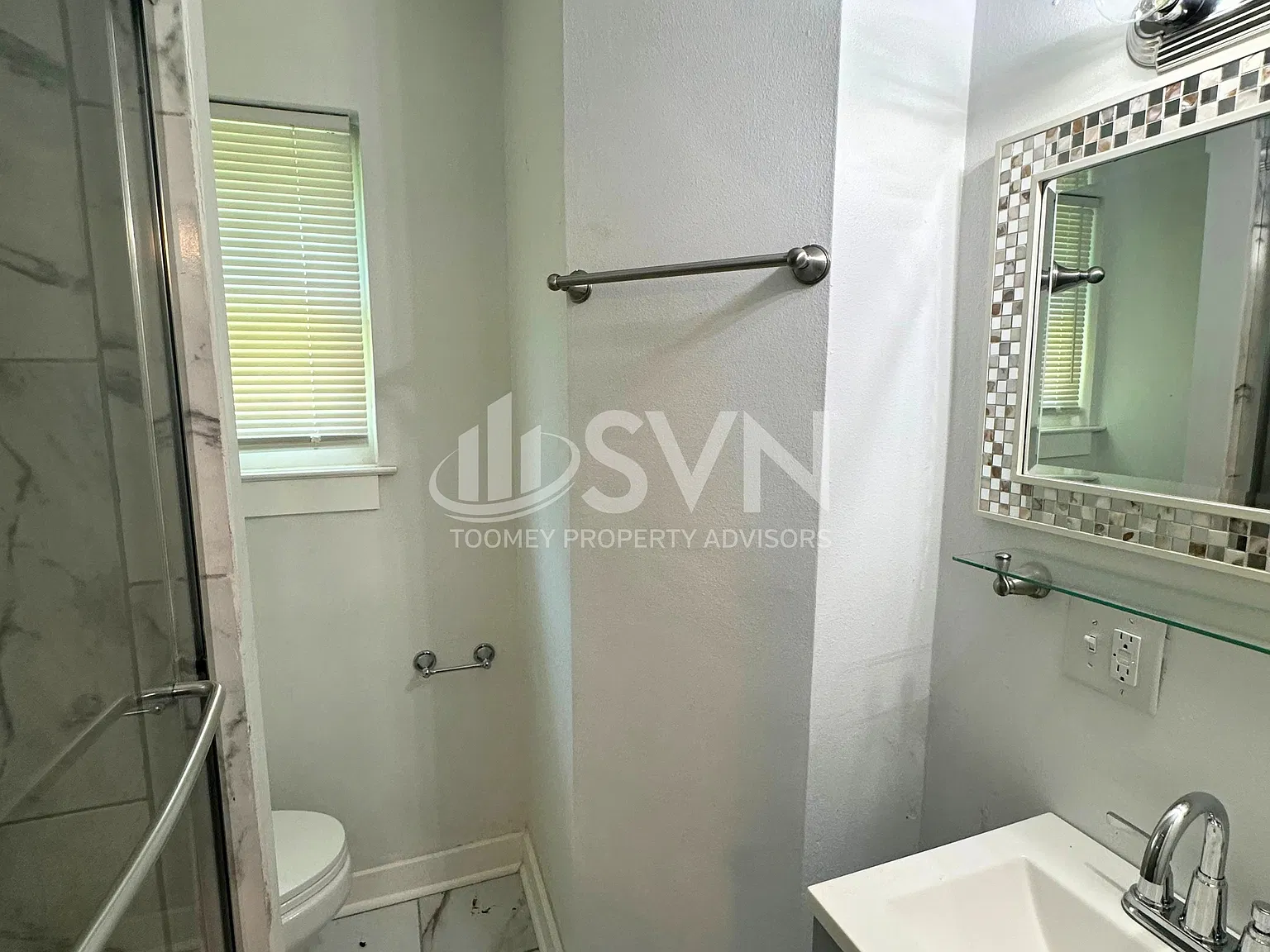 Stonewall Apartments - 161 Stonewall Place - B — Photo 2