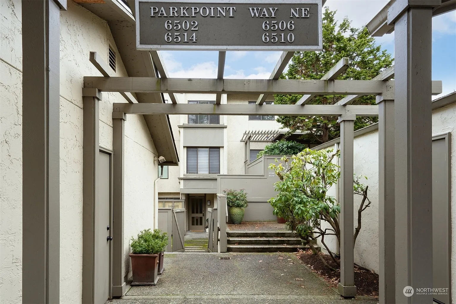 6502 Park Point Way NE #B101 photo 1
