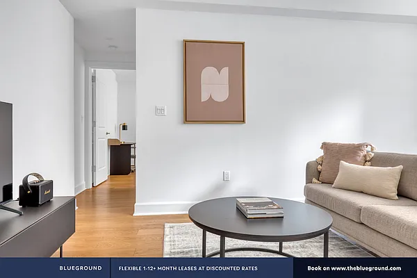 Rented by The Blueground | media 3