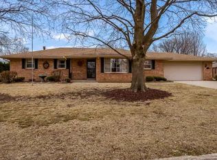 1110 Roxbury Close, Rockford, IL 61107