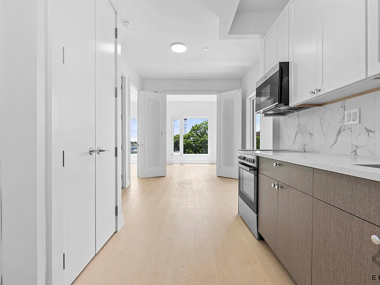 833 Maple St #4D — Photo 1