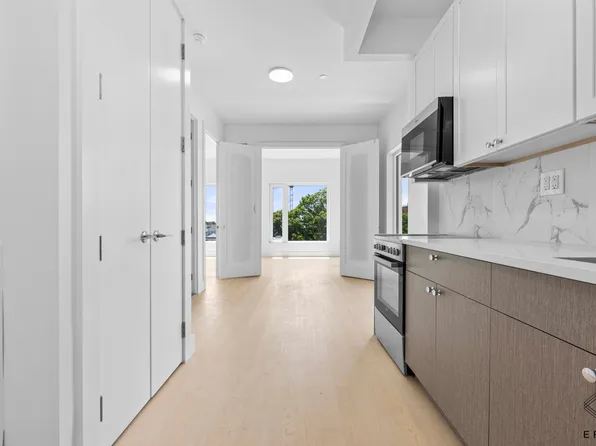 833 Maple Street image 1 of 14
