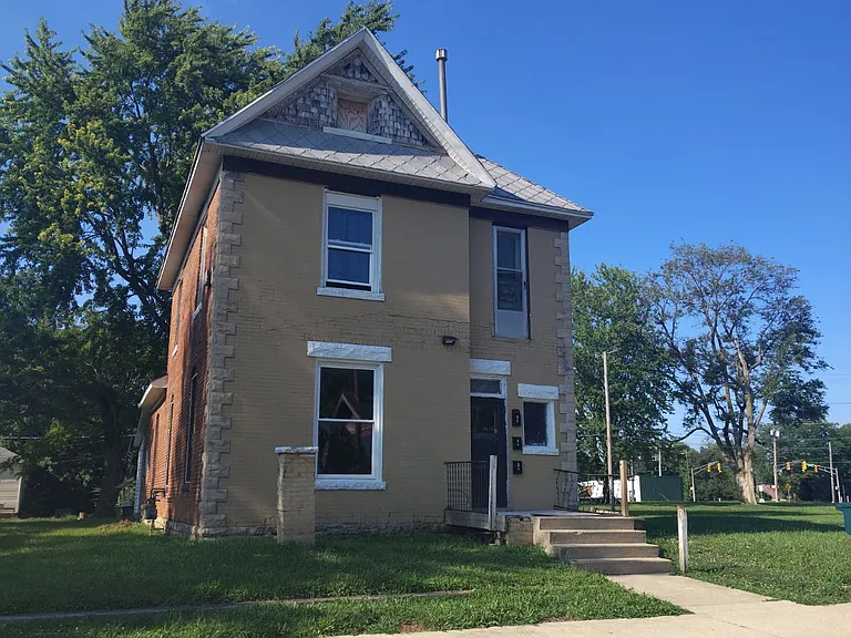 306 E North St #1 — Photo 4