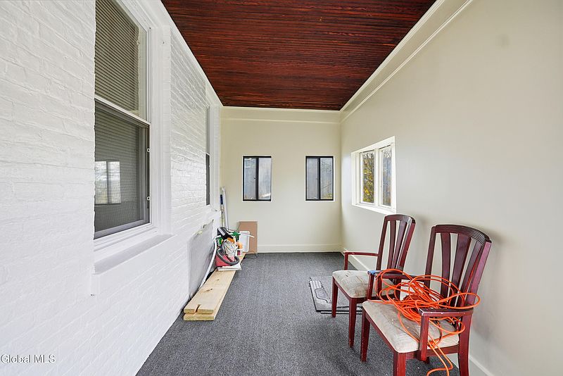 5th image of 847 5th Avenue