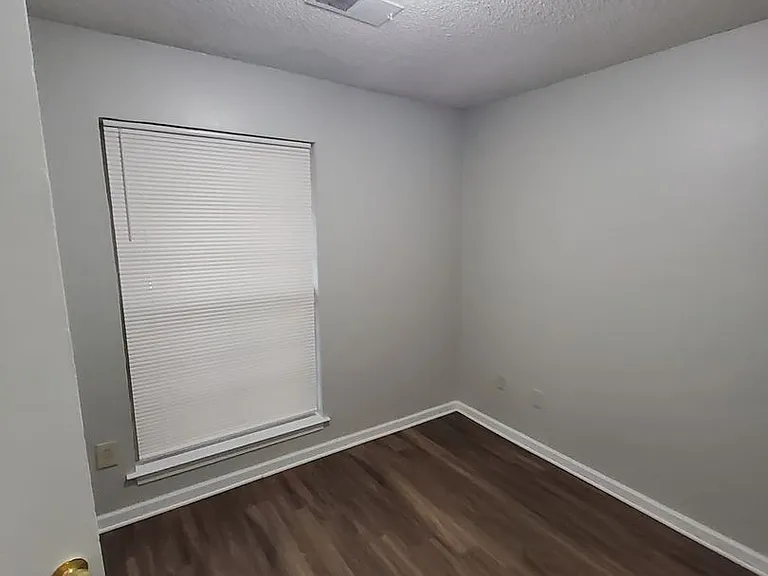 5046 Gray Dr — Photo 12