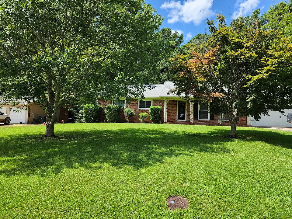 1843 Kimberly Dr SW
