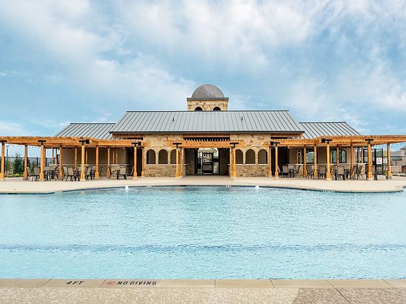 Community pool