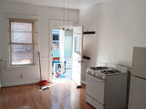 2220 Murray Hill Rd #1, Cleveland, OH 44106