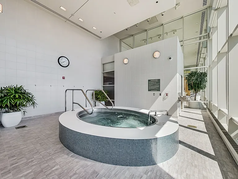 340 E Randolph St #4901 — Photo 37
