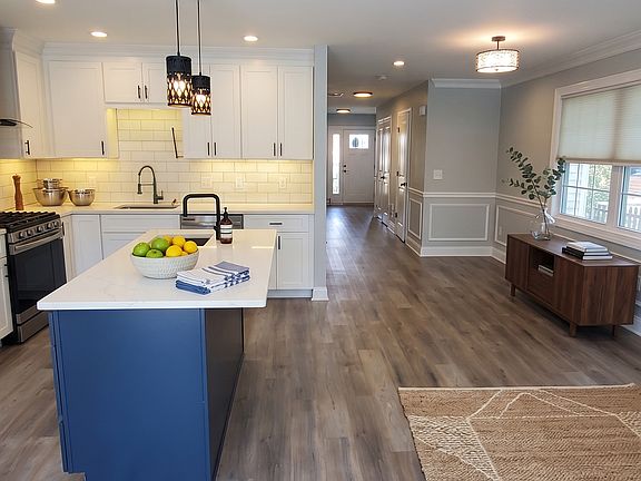 2nd image of 1007 Wheatsheaf Rd