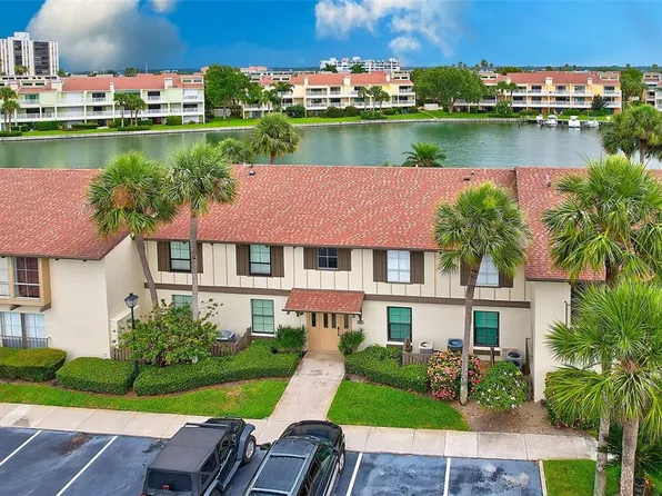 554 Plaza Seville Ct APT 103, Treasure Island, FL 33706