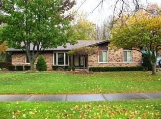 5360 Falmouth Dr, Troy, MI
