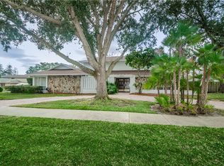 4004 Priory Cir, Tampa, FL 33618