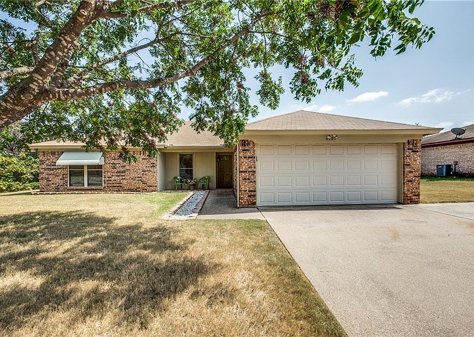 1st image of 6003 Maple Springs Dr