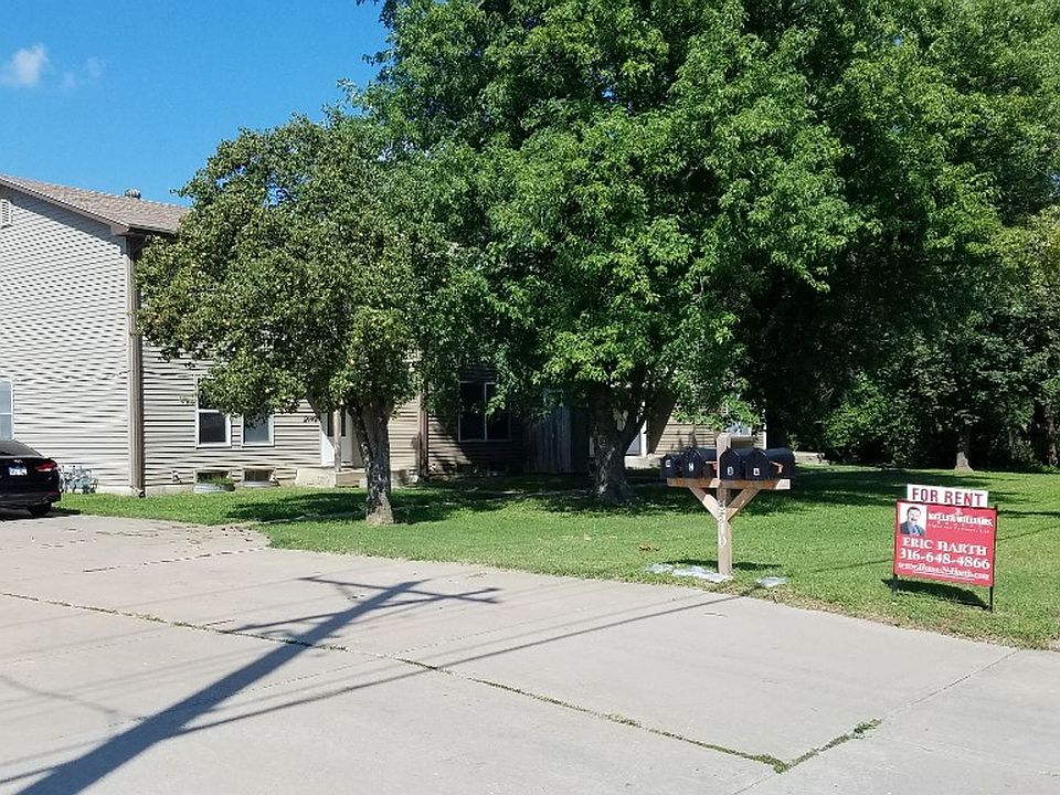 1st image of 8510 W Maple St APT C