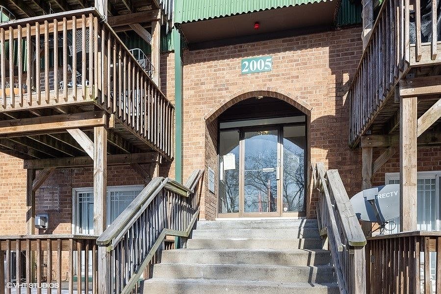 1st image of 2005 Tall Oaks Dr APT 2B