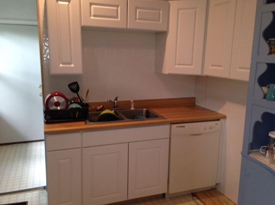 2nd image of 218 W Washington St