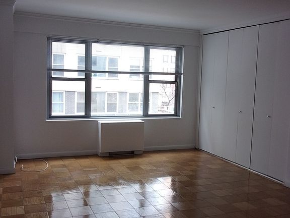 5th image of 245 E 63rd St APT 424