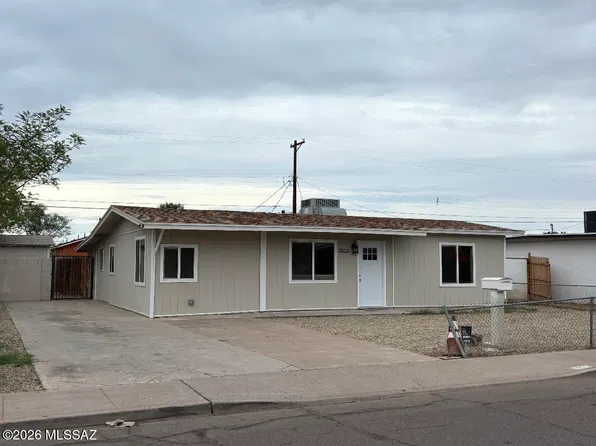 1813 N 38th Ln, Phoenix, AZ 85009