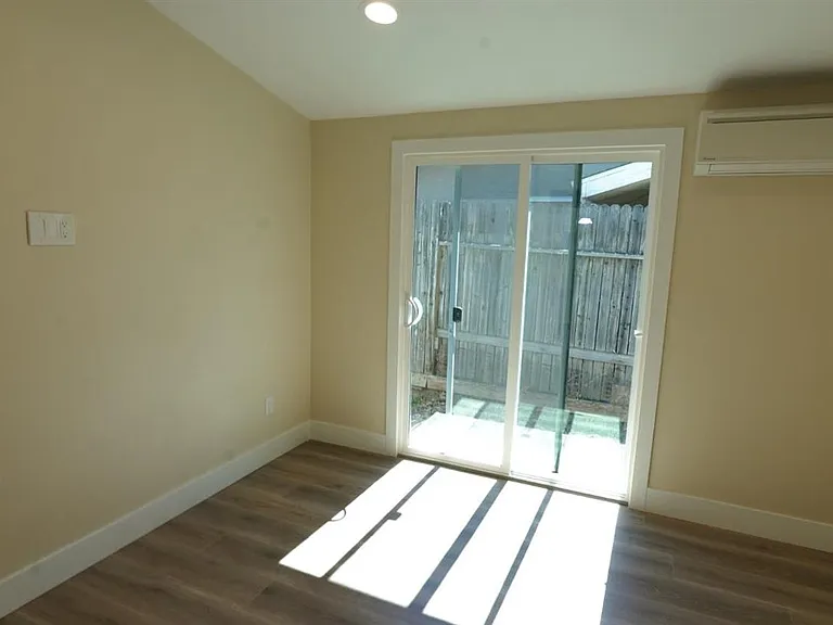 5650 San Vincente Way — Photo 3