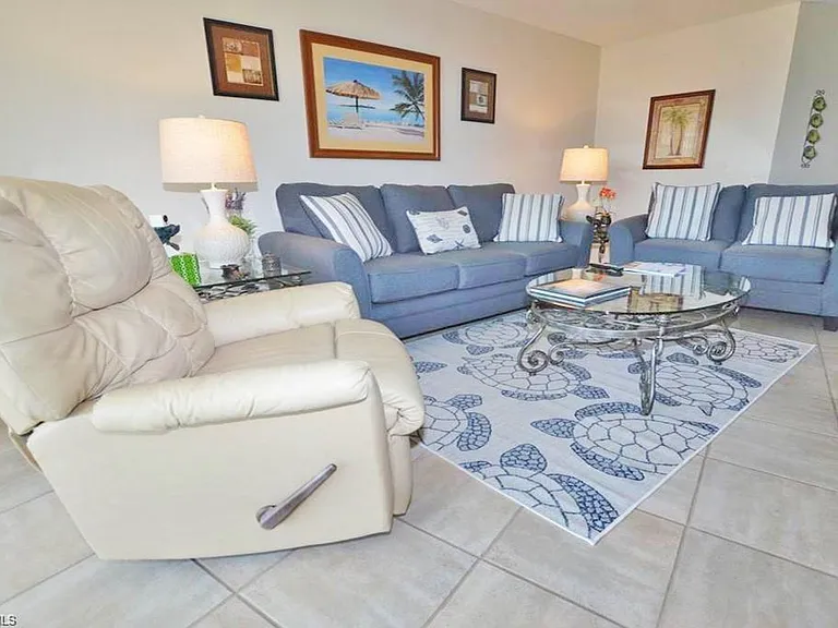 260 Seaview Ct #404 — Photo 12