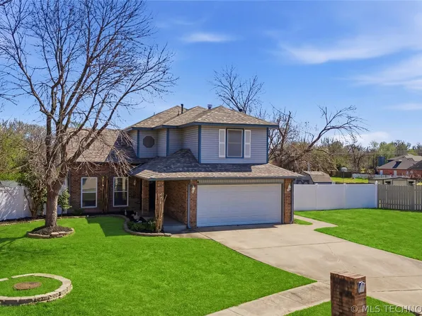 4209 S Chestnut Ct, Broken Arrow, OK 74011