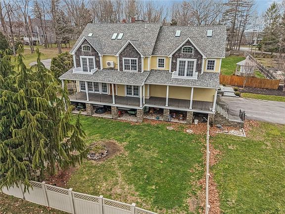 4th image of 2269 E Main Rd