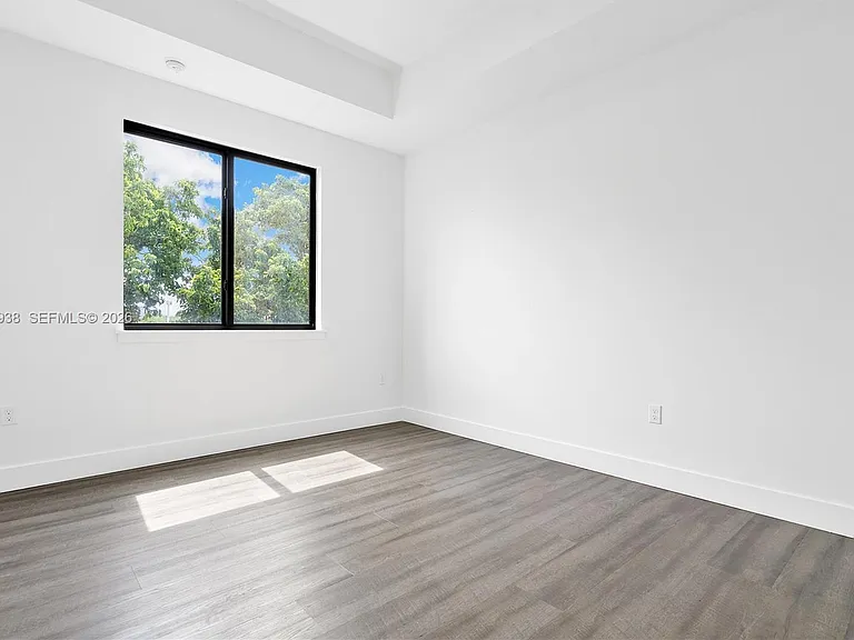 440 E 16th St #436 — Photo 33