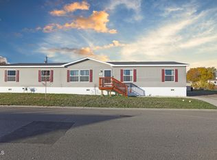 1532 46th St W, Williston, ND 58801