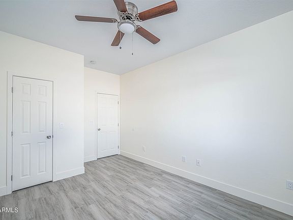 5th image of 32231 N Center St