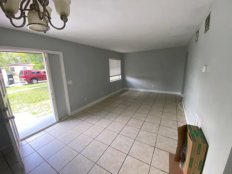 2309 Idaho Rd — Photo 4