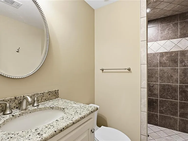 4563 Fountain Dr NE — Photo 29