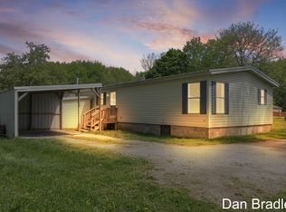 412 Poplar St, Howard City, MI