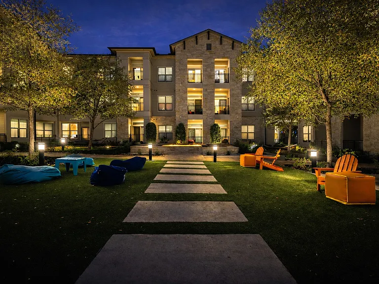The Sterling at Oak Hills — Photo 7