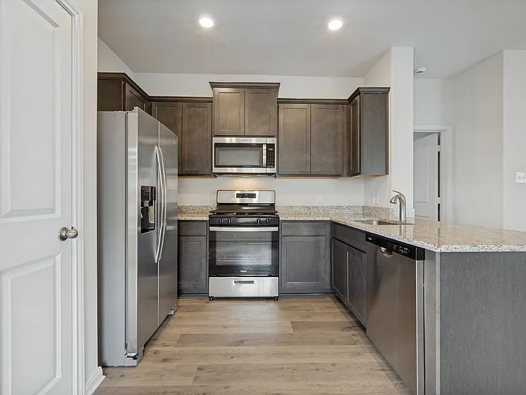 8213 White Wolf Trl — Photo 12