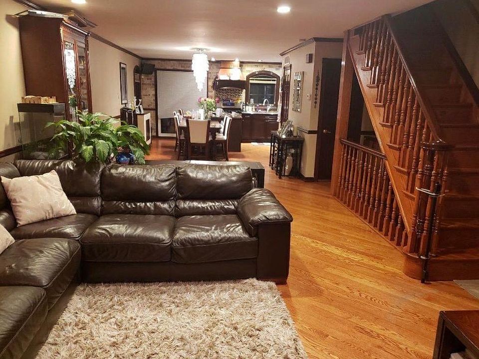 1st image of 2157 E 70th St #1