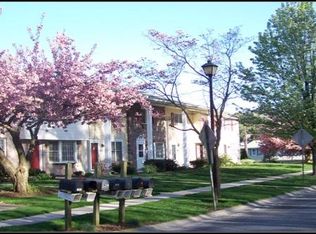 1260 Peggy Dr, Hummelstown, PA 17036