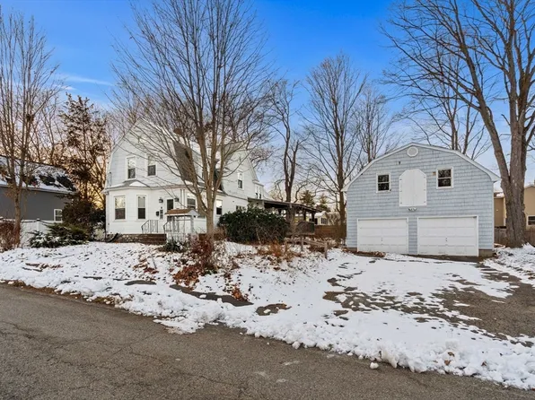 41 Agawam Ave, Haverhill, MA 01835
