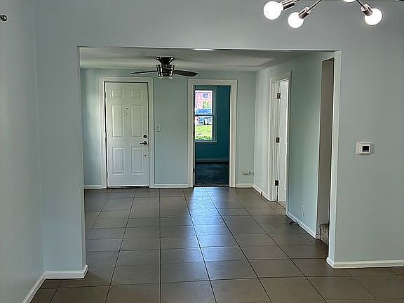 5th image of 321 Williams St