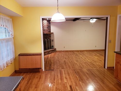 5th image of 8935 Lowell Ave