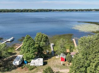 11833 285th St, Lindstrom, MN 55045