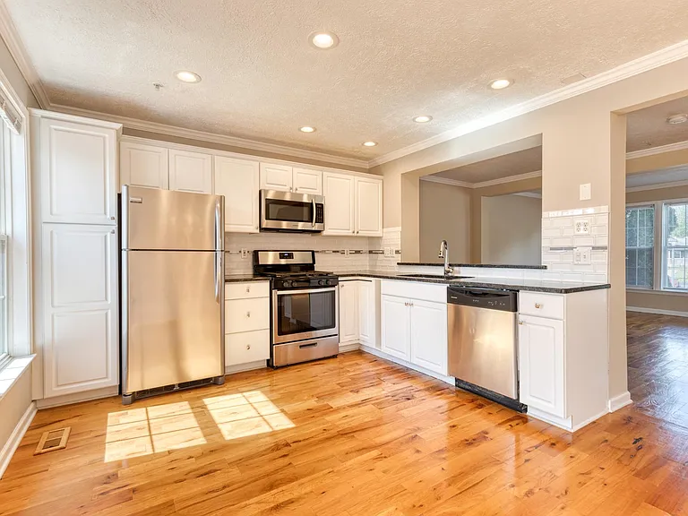 490 Crestridge Way — Photo 10